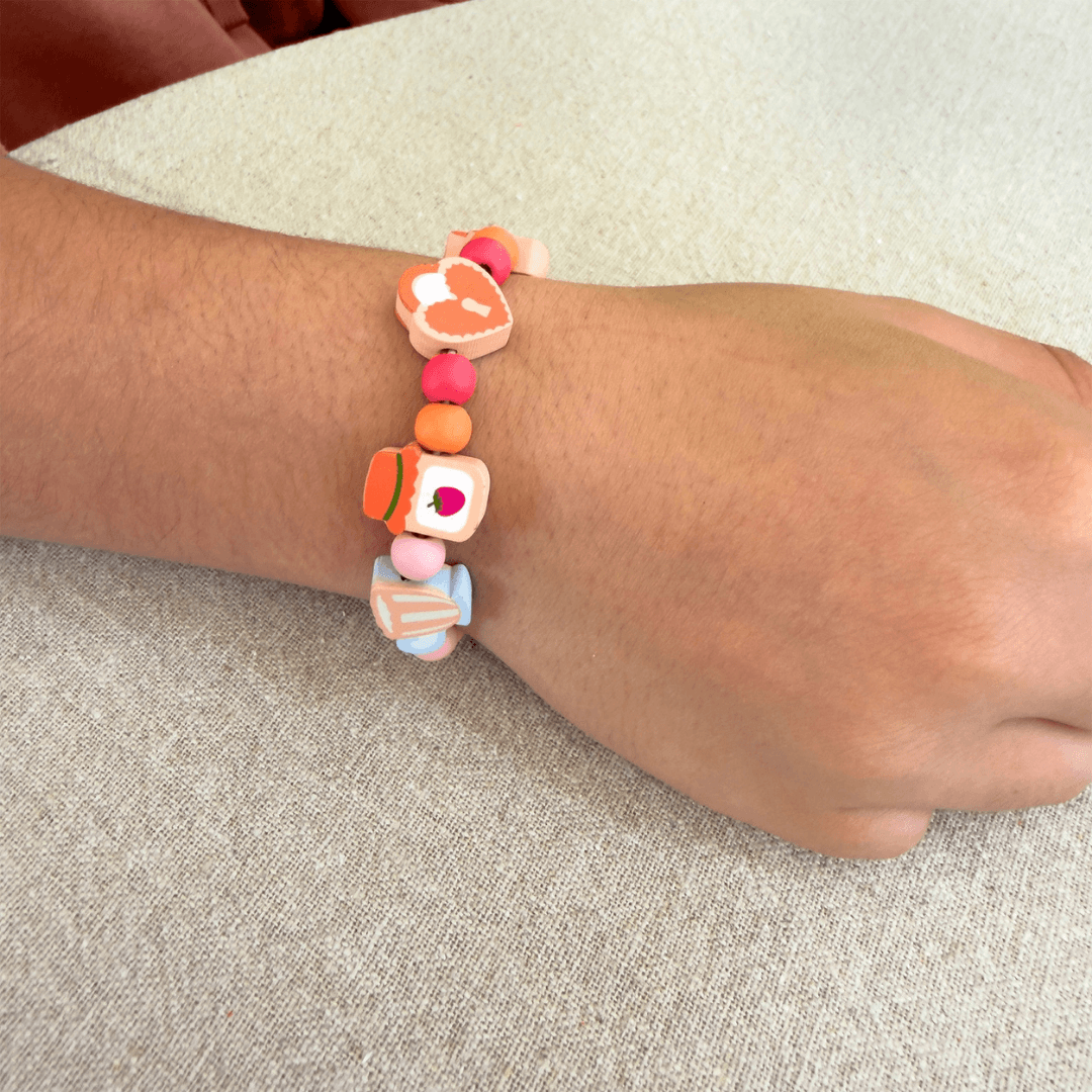 Tiny Trinkets Bracelet Kit Tin