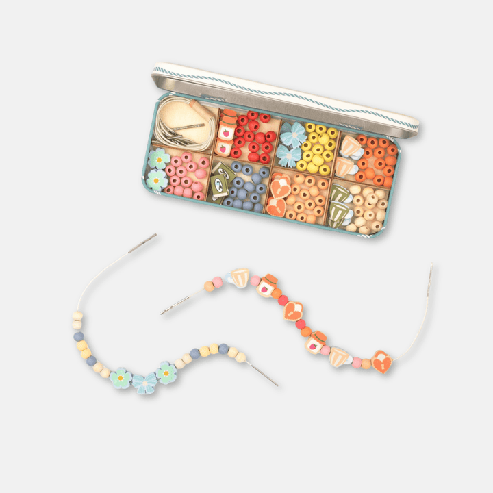 Tiny Trinkets Bracelet Kit Tin