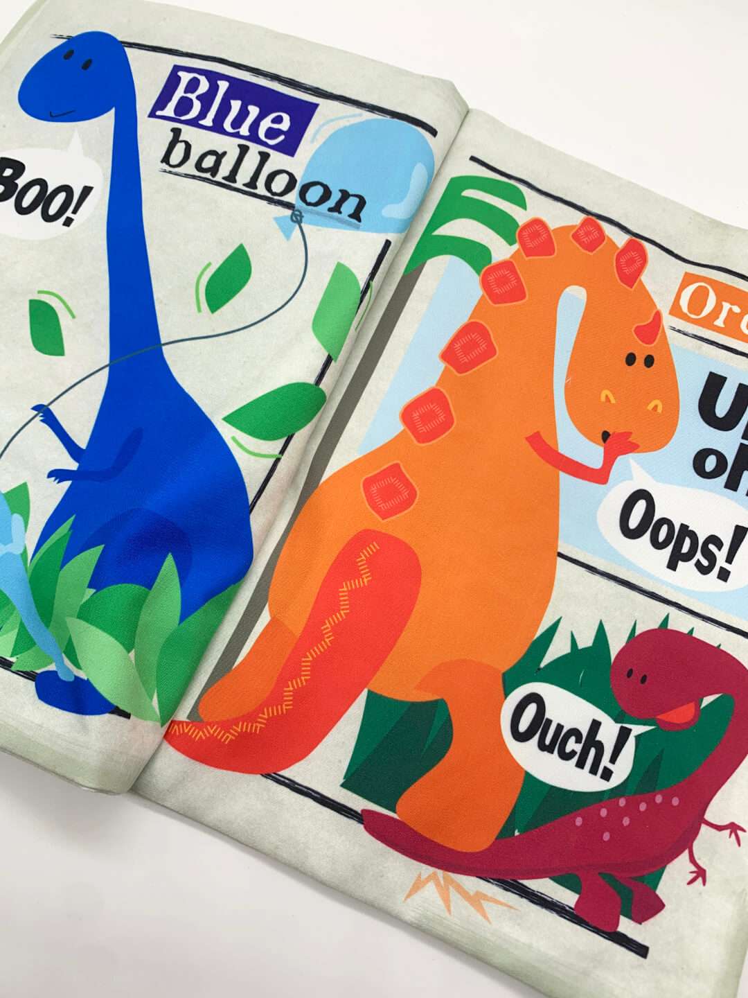 Crinkly Cloth Books: Rainbow Dinosaurs