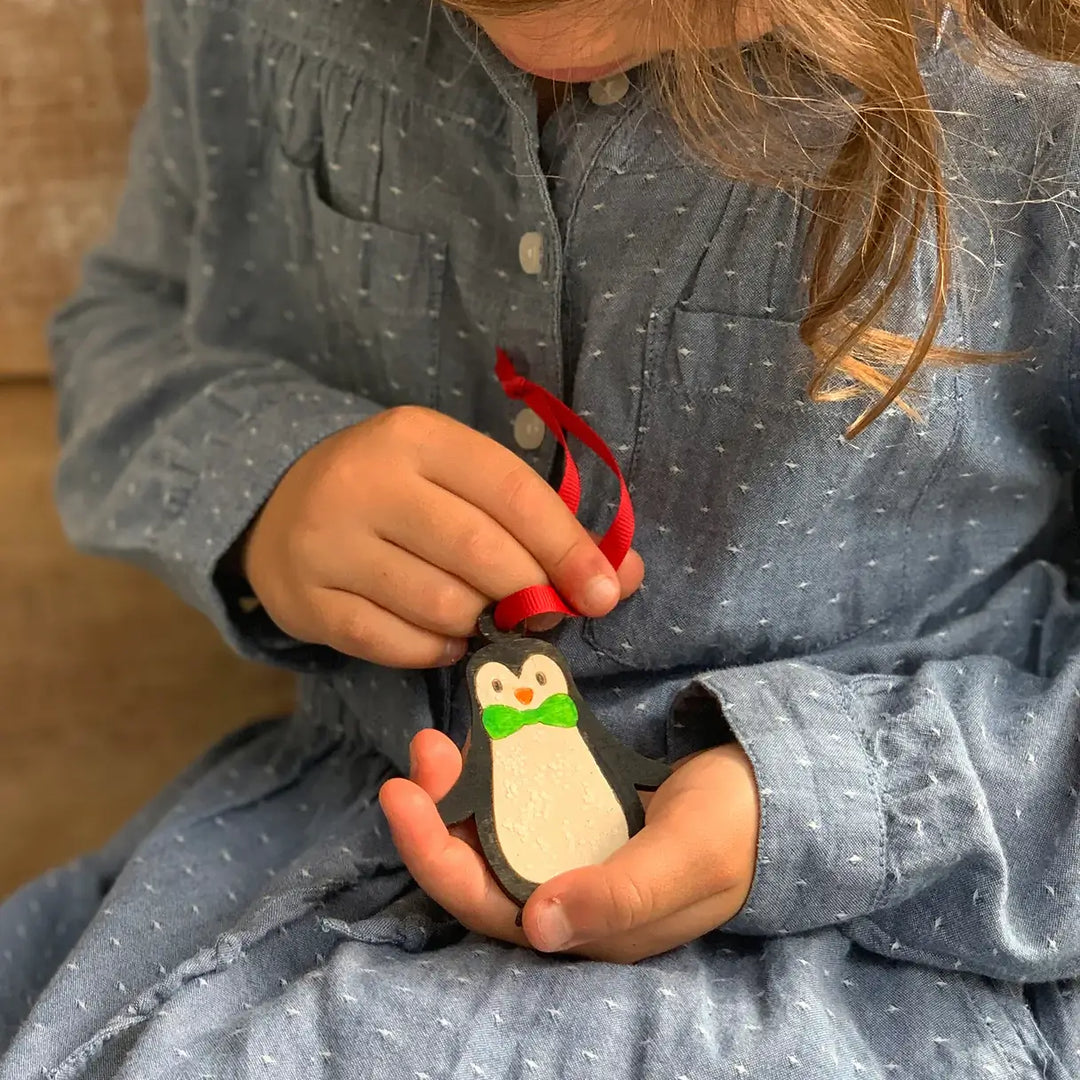 Make Your Own Christmas Penguin Decoration