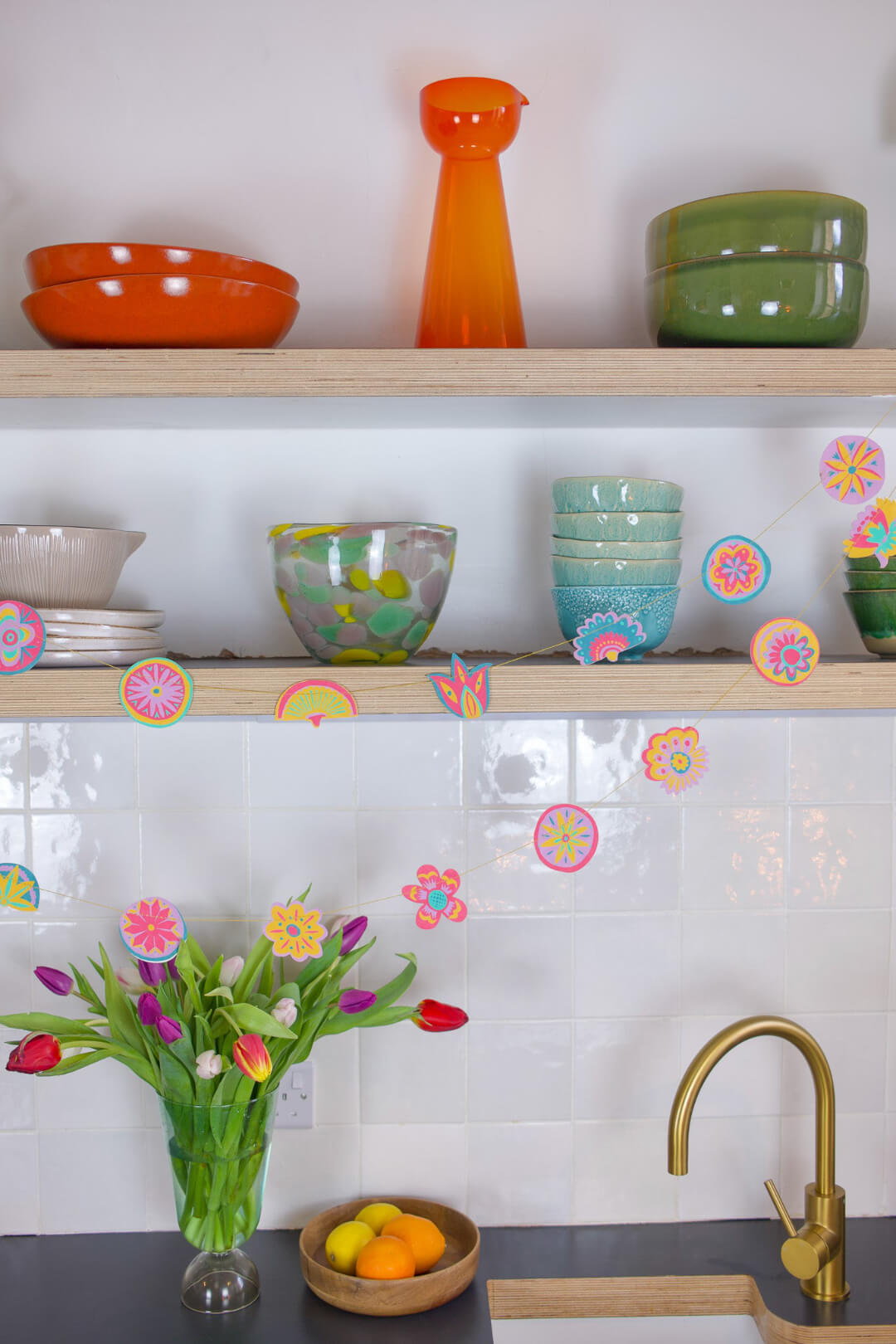 Midsommar Paper Garland